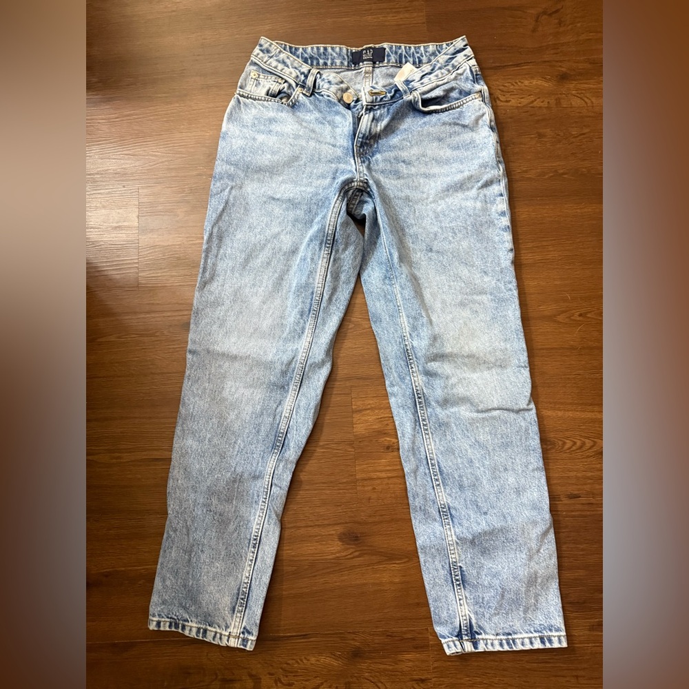 GAP Blue Straight Jeans with Classic Style